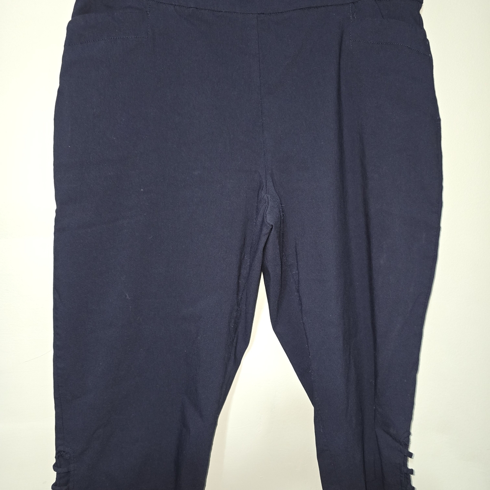 CJ Banks Navy Capri Pants